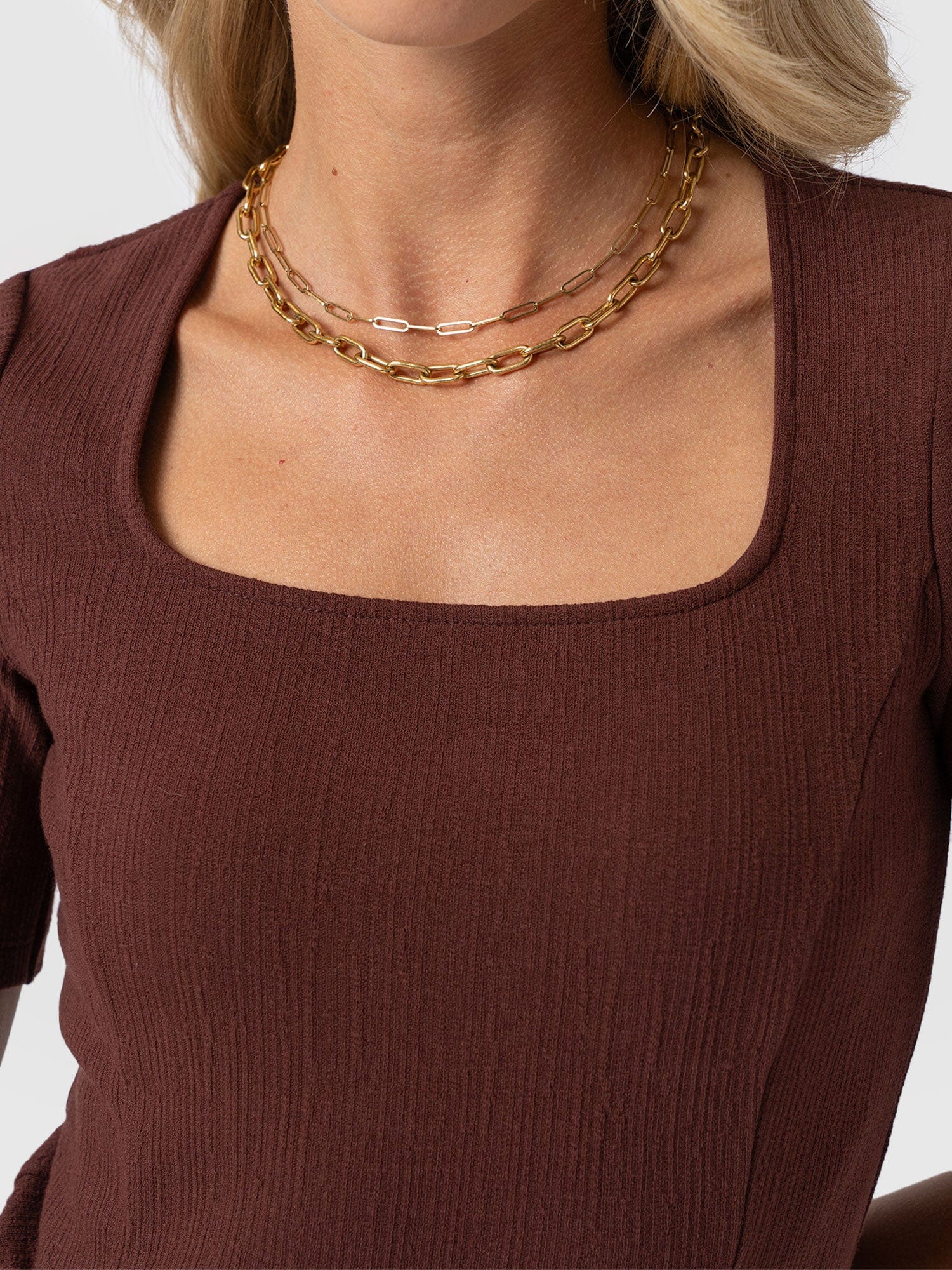 Akia Short Sleeve Tee - Maroon Textured - Image 4