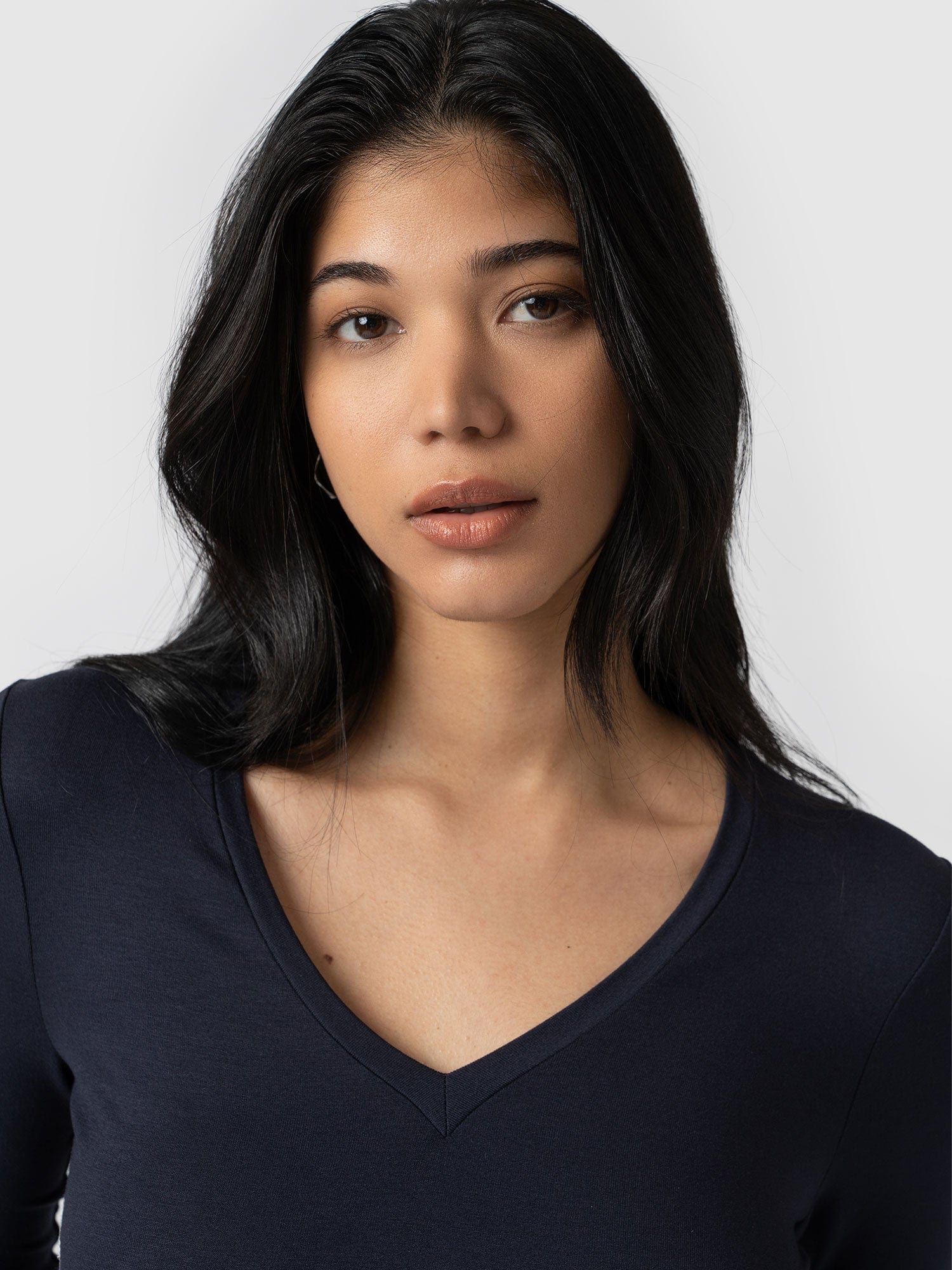 Austen V Neck Tee - Navy - Image 4
