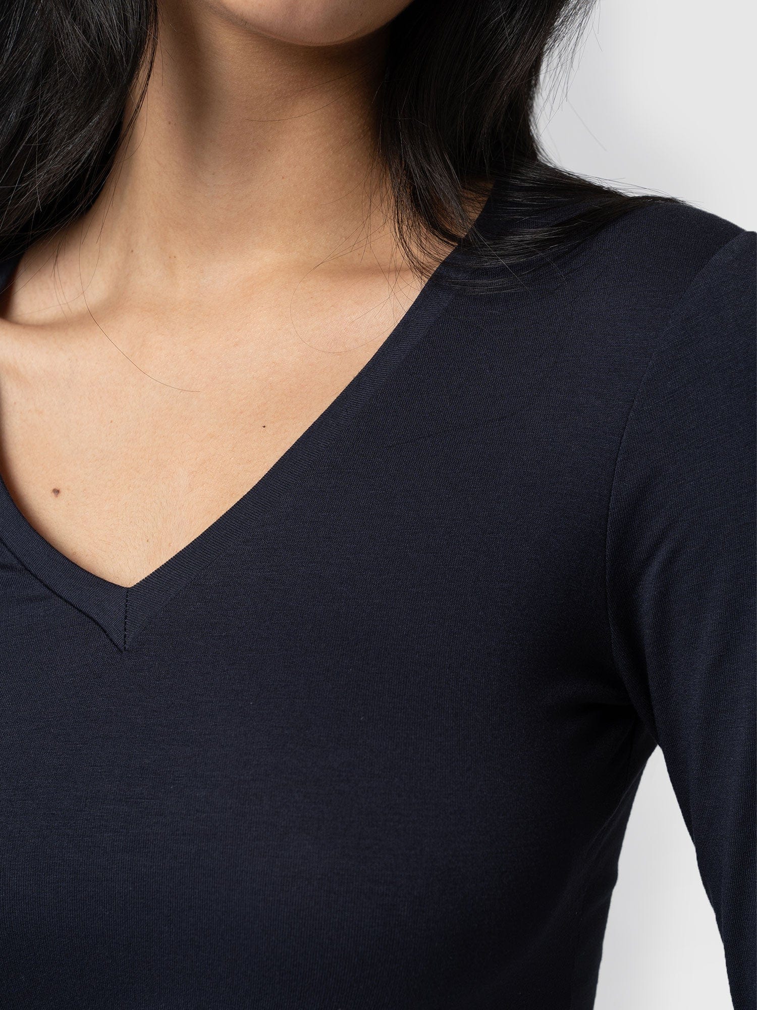 Austen V Neck Tee - Navy - Image 5