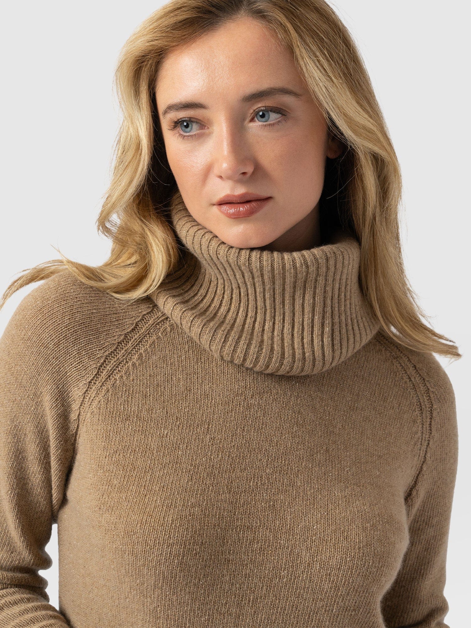 Cambridge Cashmere Jumper - Beige - Image 4