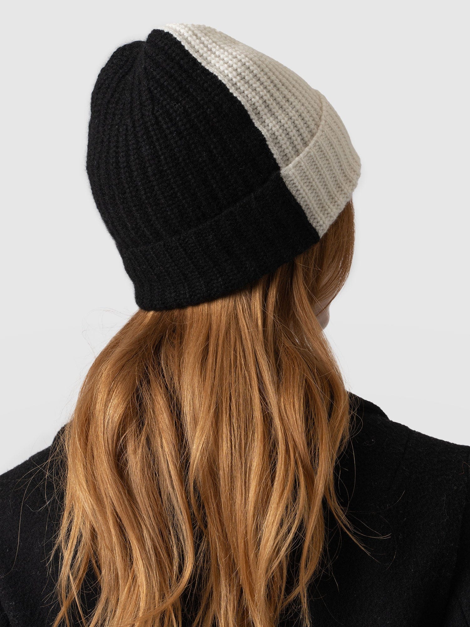 Cashmere Beanie - Cream/Black - Image 6