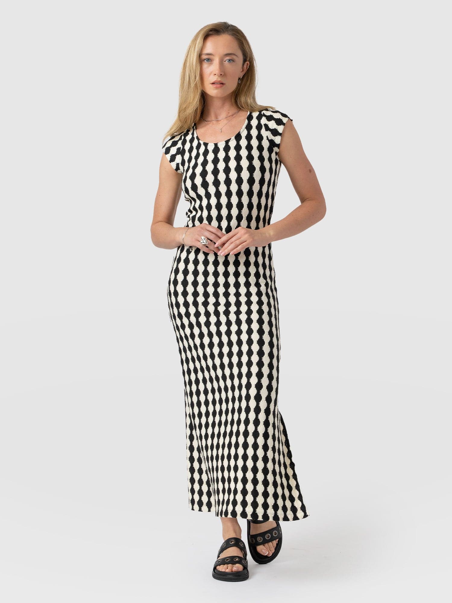 Elise Scoop Neck Midaxi Dress - Black/Cream - Image 3