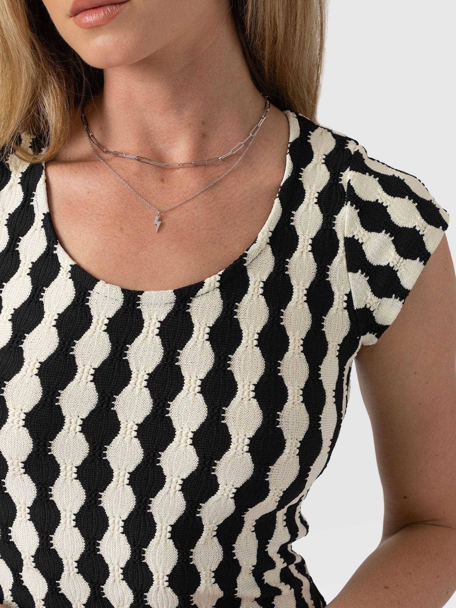 Elise Scoop Neck Midaxi Dress - Black/Cream - Image 5