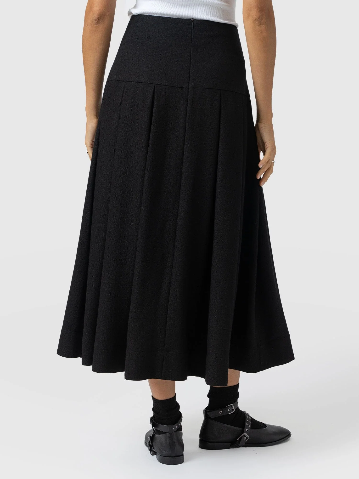 Everly Pleated Skirt - Black - Image 6