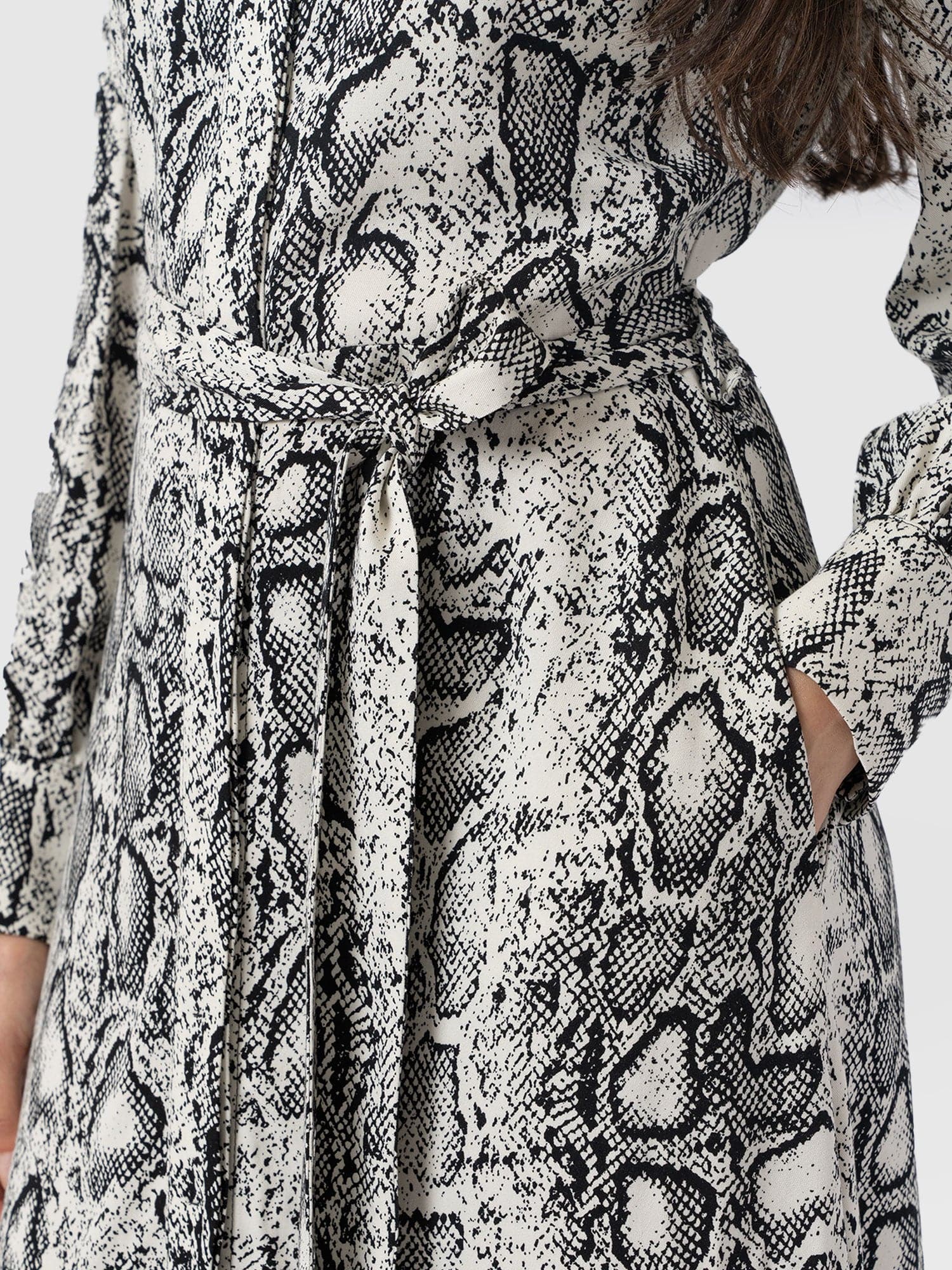 Jacqueline Shirt Dress - Cream Snake - Image 4