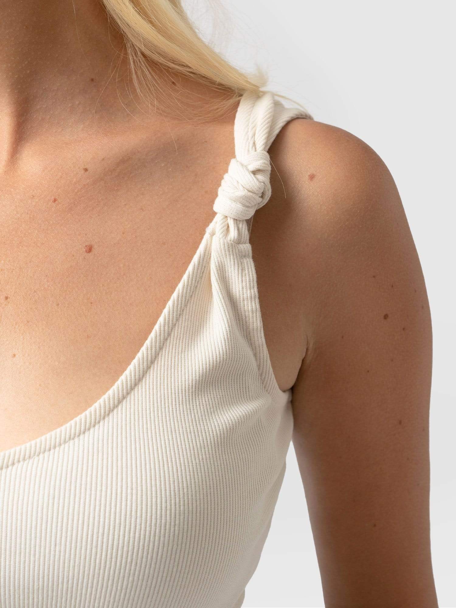 Knot Vest Rib - Cream - Image 6