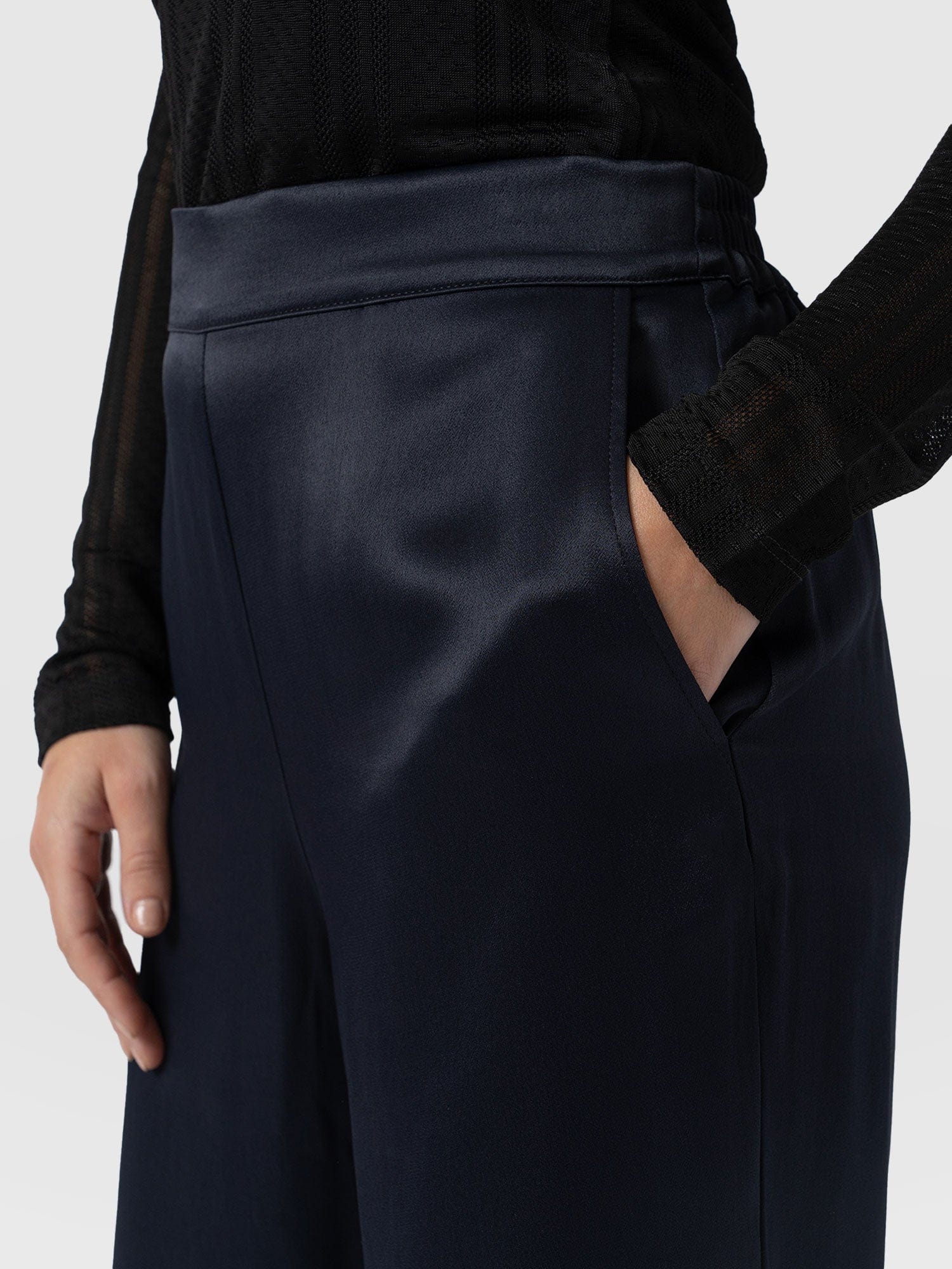 Langley Wide Leg Pant - Navy - Image 3