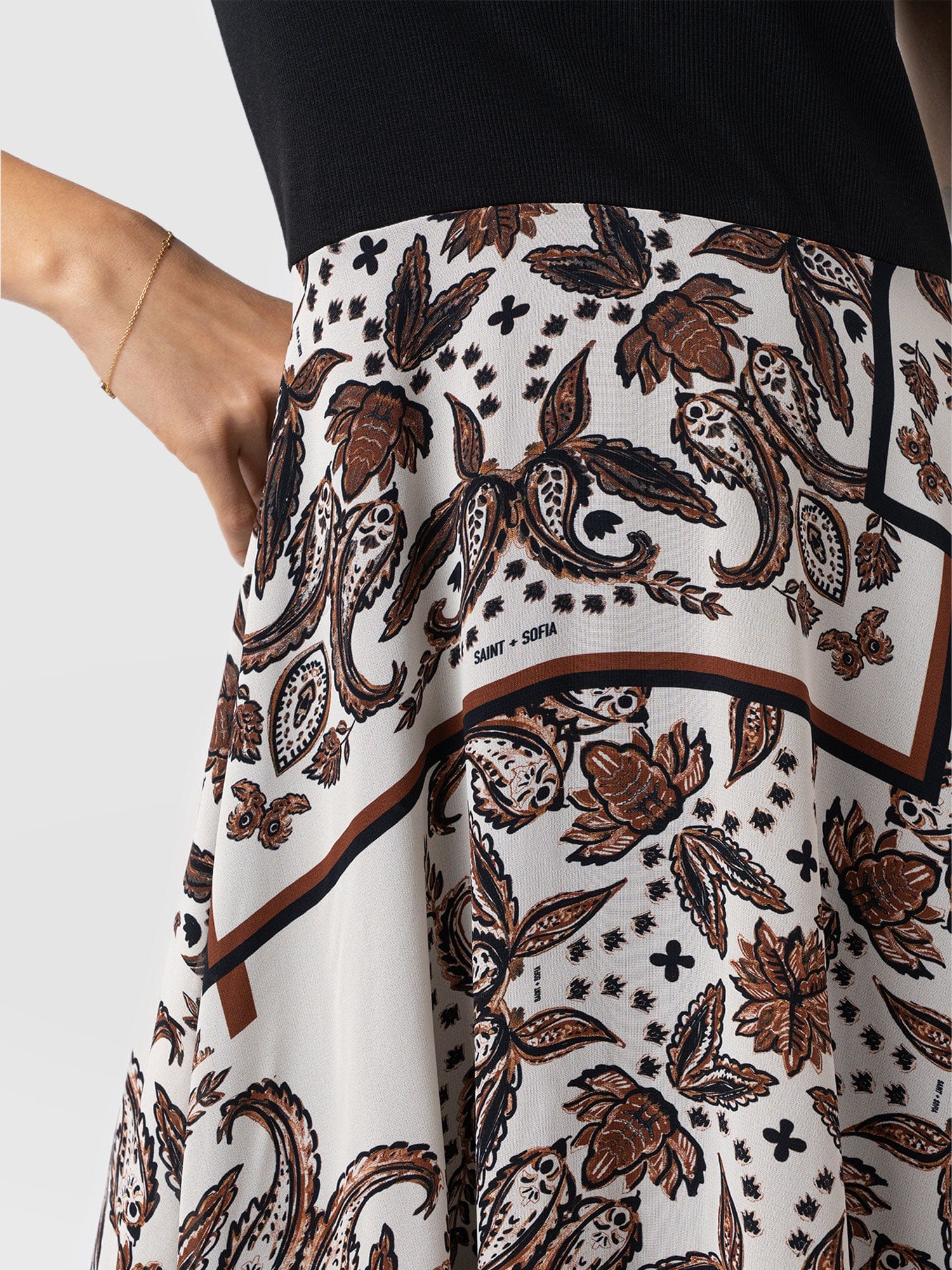 Lila Hanky Hem Dress - Cream Paisley - Image 5