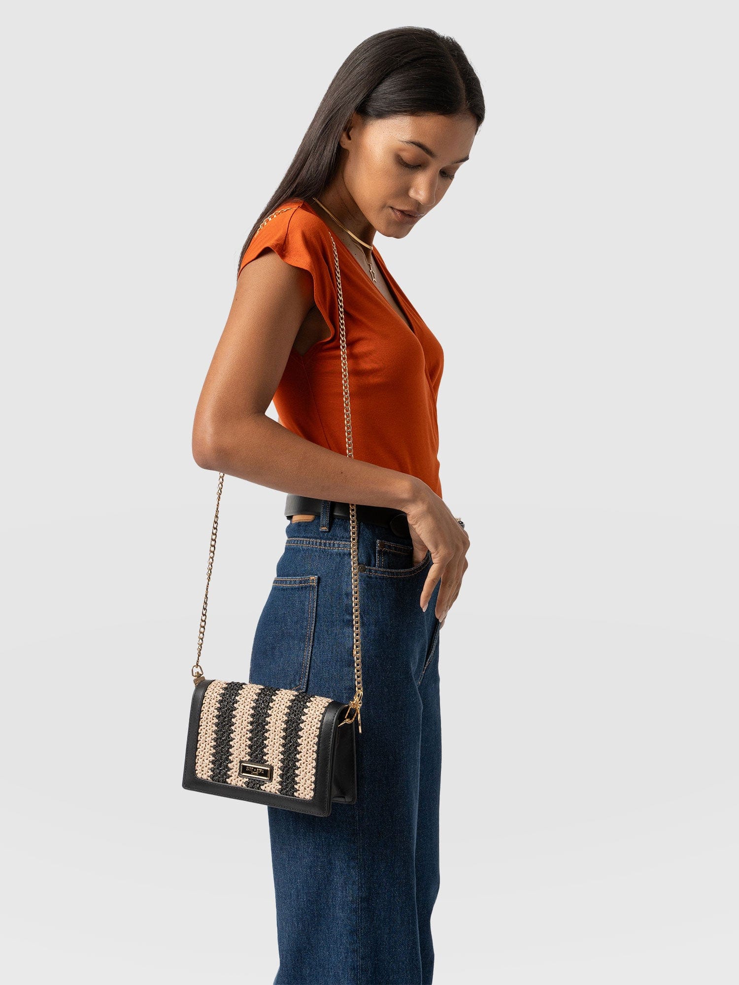 Primrose Wallet on Chain - Beige/Black Raffia - Image 6