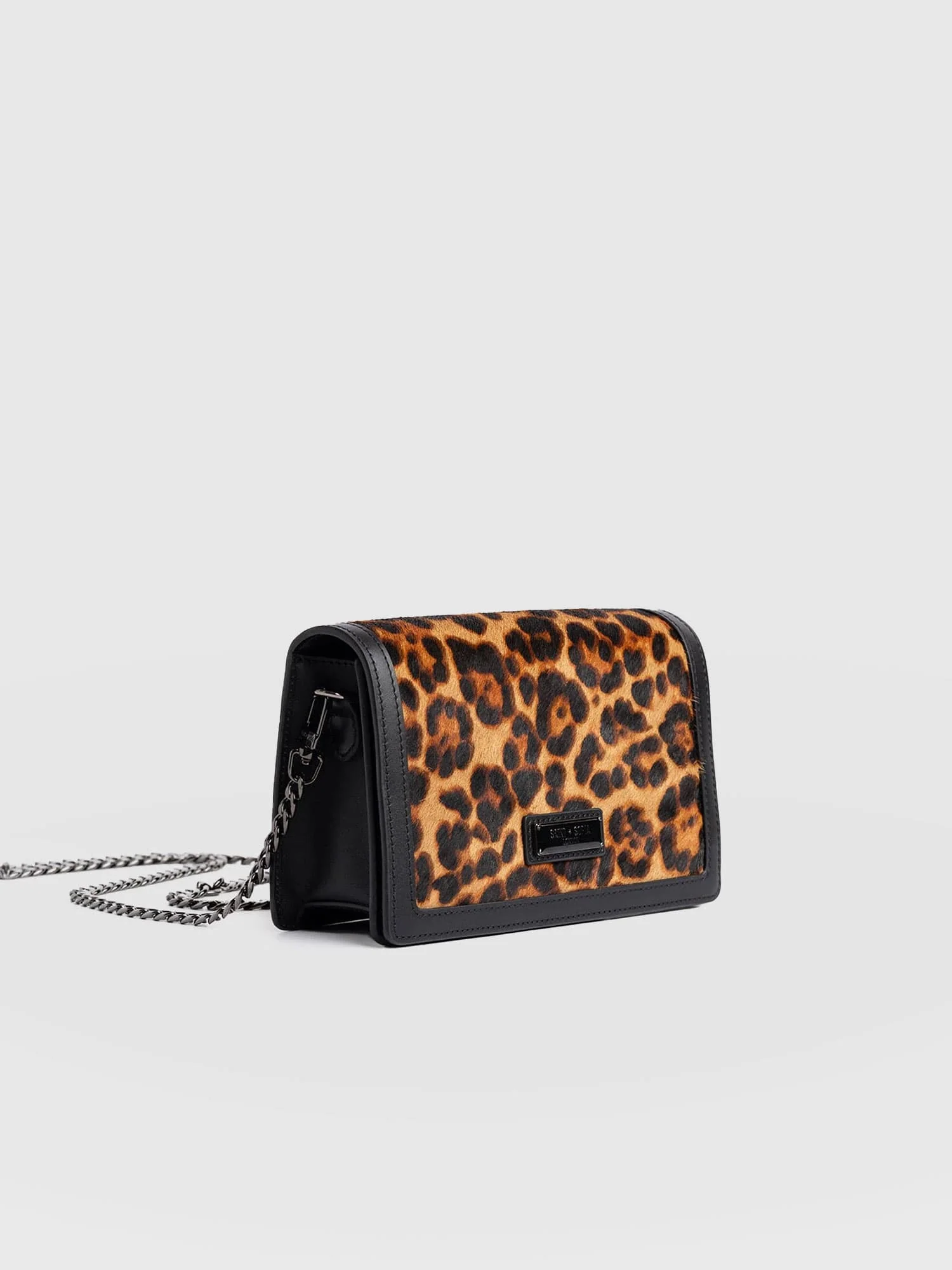 Primrose Wallet on Chain - Leopard - Image 3