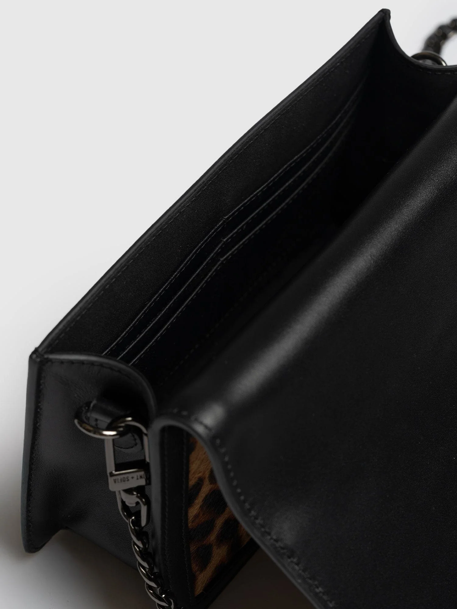 Primrose Wallet on Chain - Leopard - Image 7