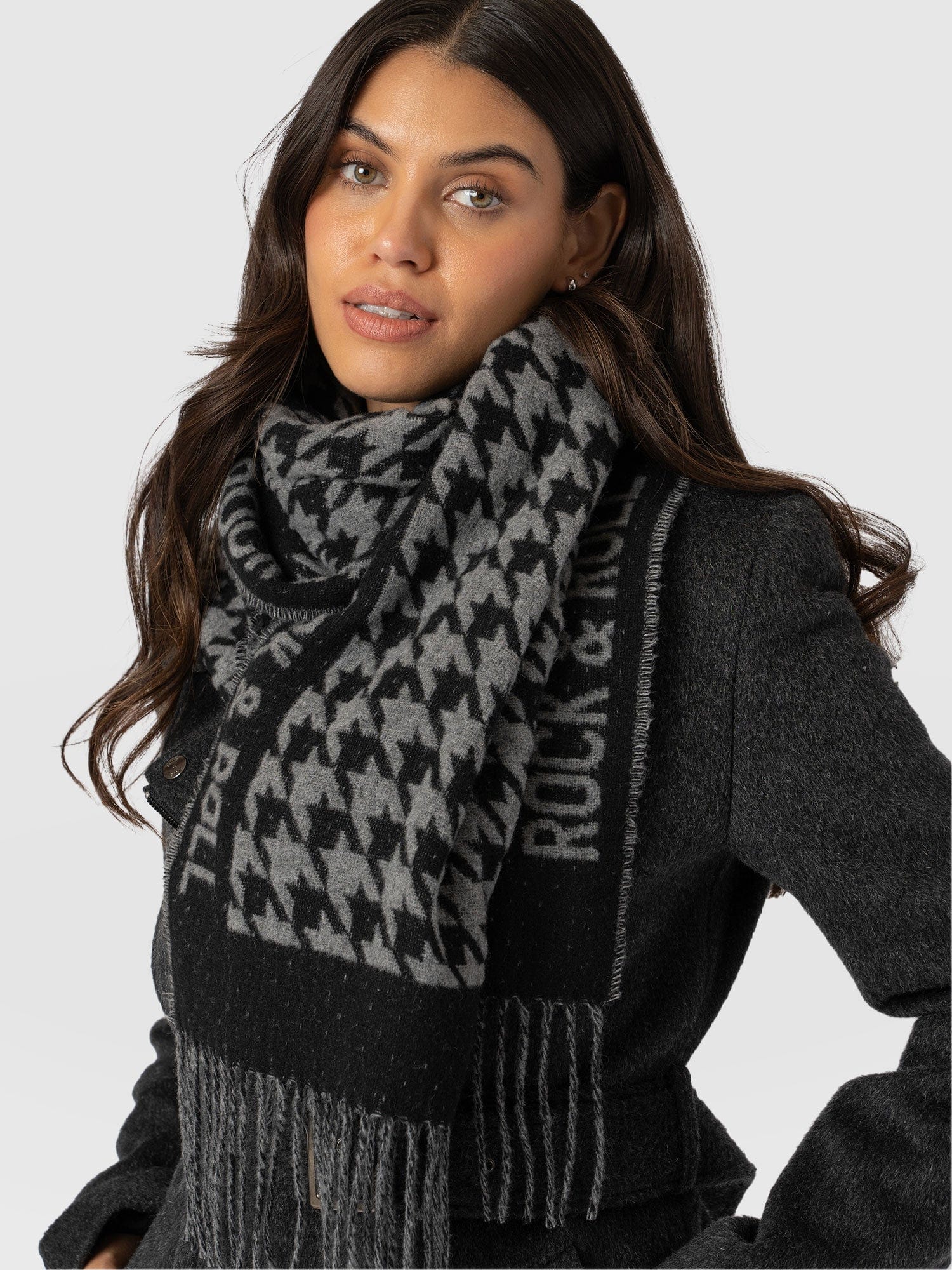 Rock Houndstooth Scarf - Black/Grey - Image 4