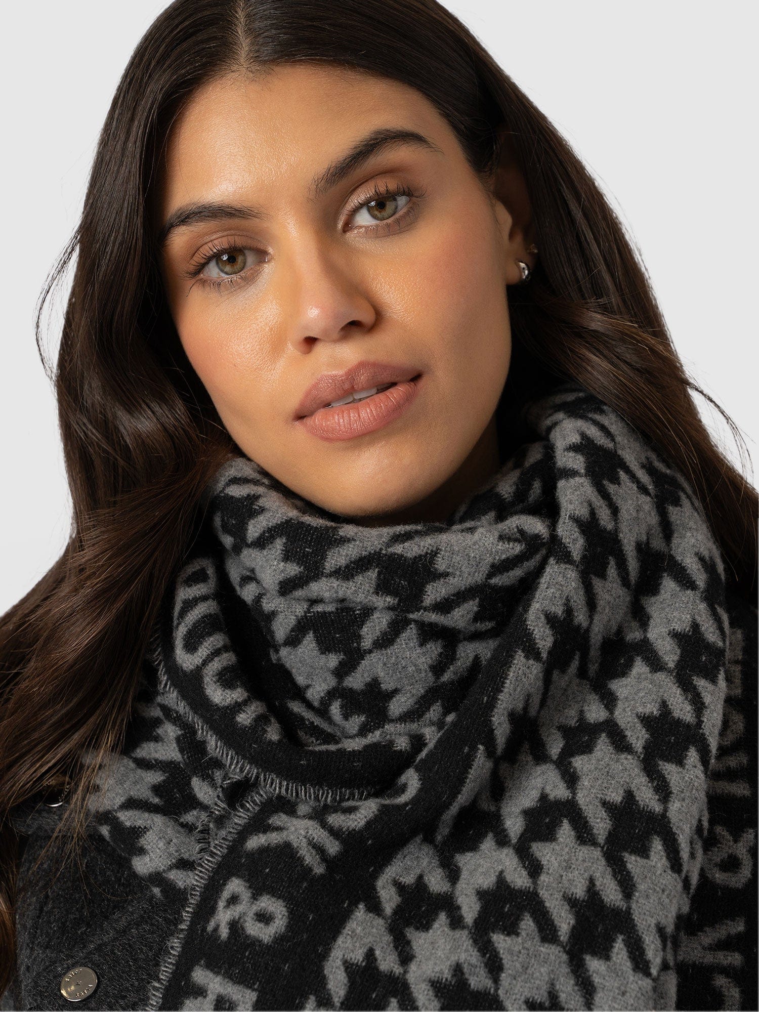 Rock Houndstooth Scarf - Black/Grey - Image 5