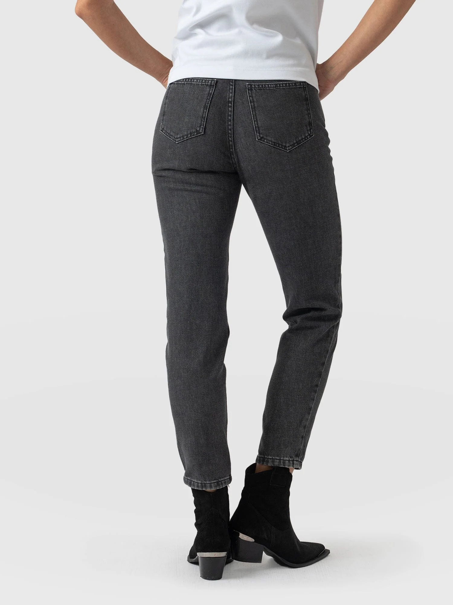 Slim Mom Jeans - Black - Image 6