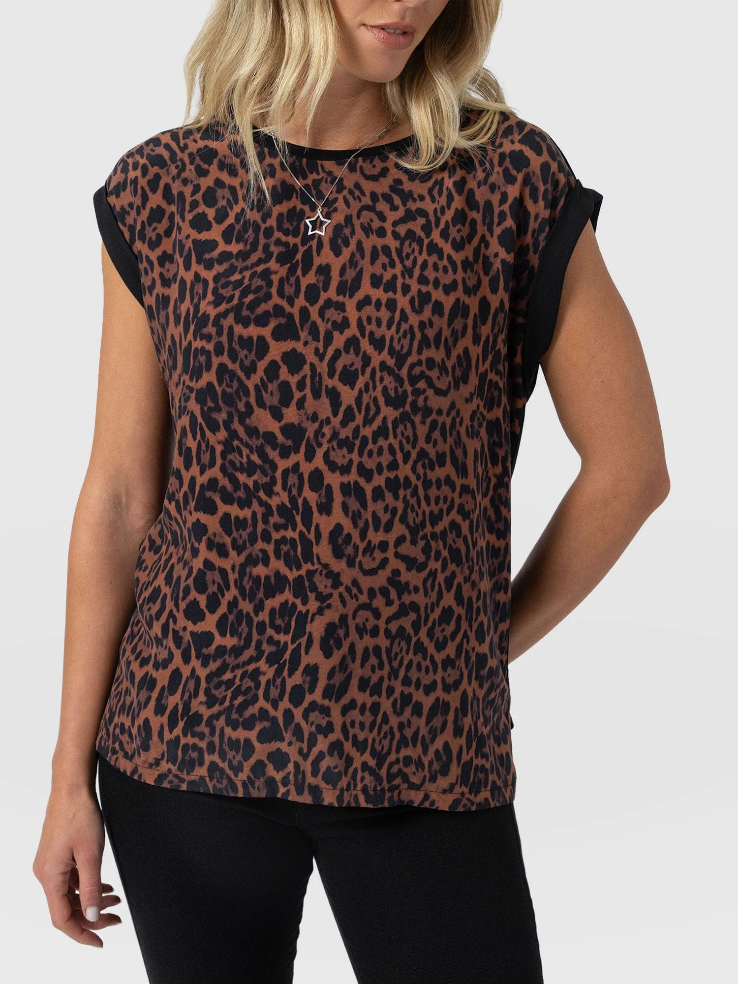 Turn Up Contrast Tee - Brown Leopard - Image 4