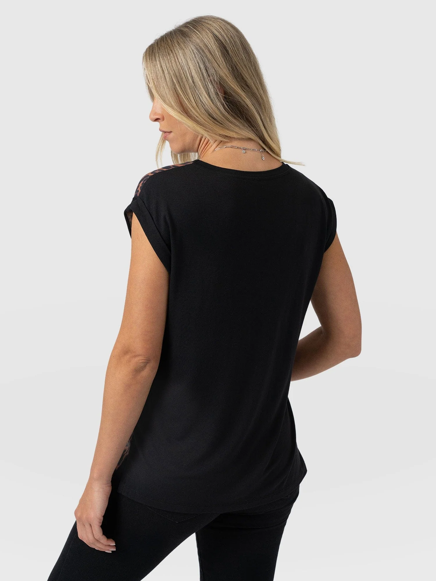 Turn Up Contrast Tee - Brown Leopard - Image 6