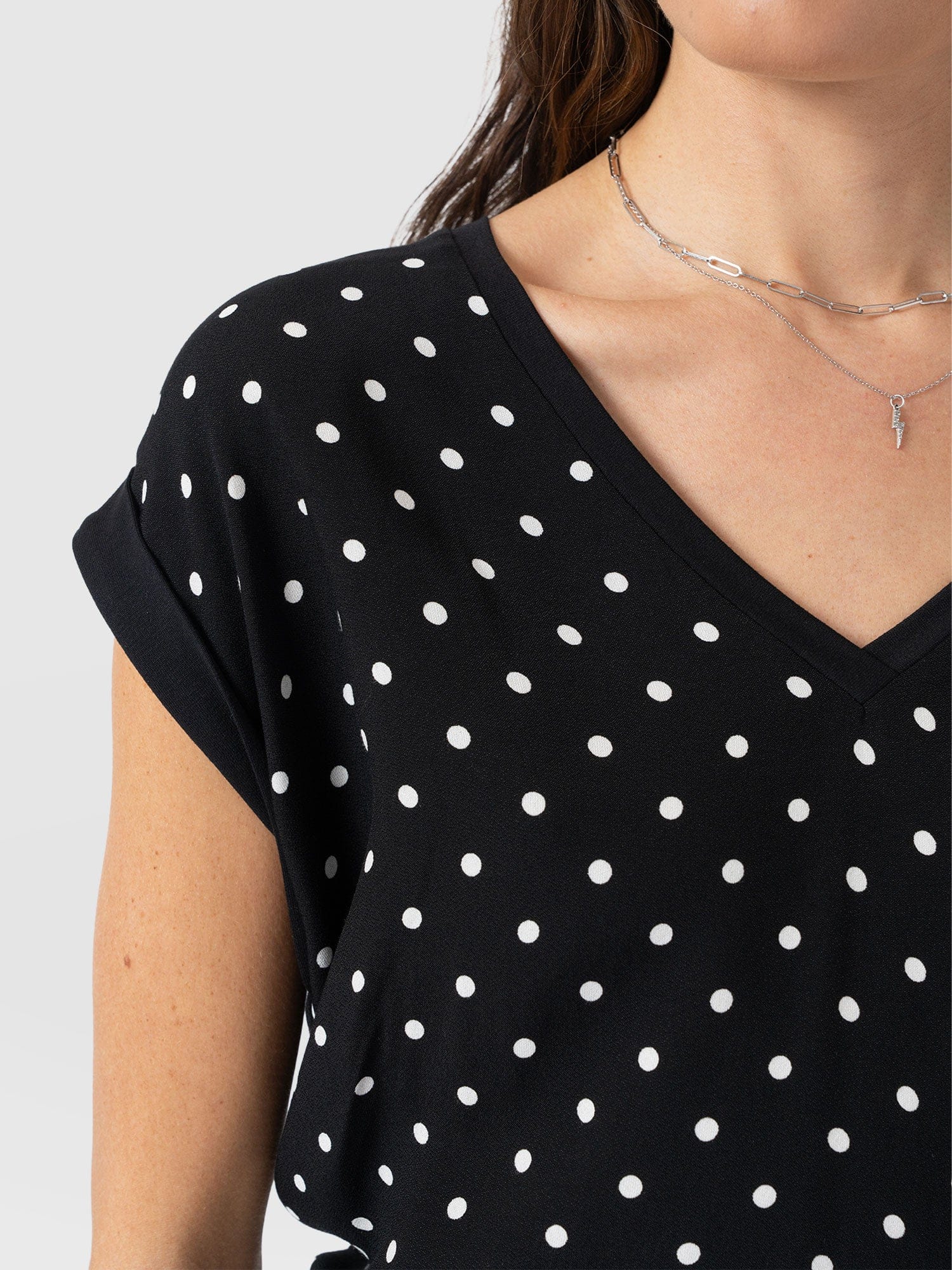 Turn Up Contrast V Neck Tee - Black Polka Dot - Image 5